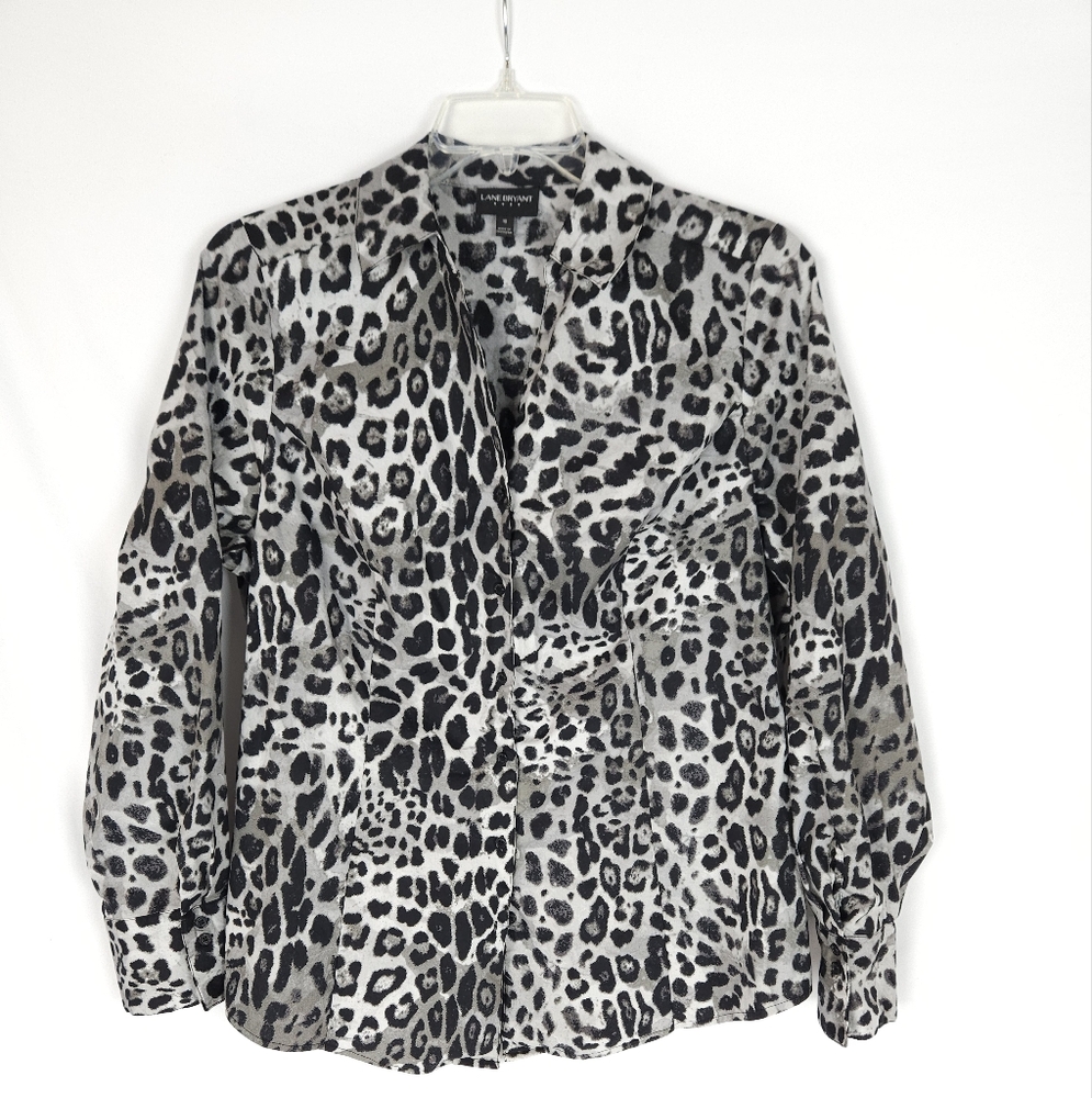 Lane Bryant Black and White Animal Relaxed Blouse with Mandarin Collar